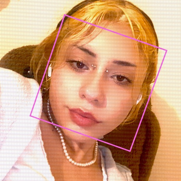 Meet your Posher, Adriana - Picture 1 of 1